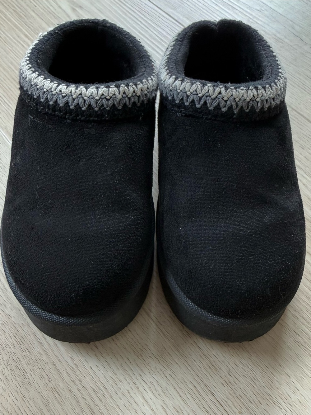Black toddler slip ons